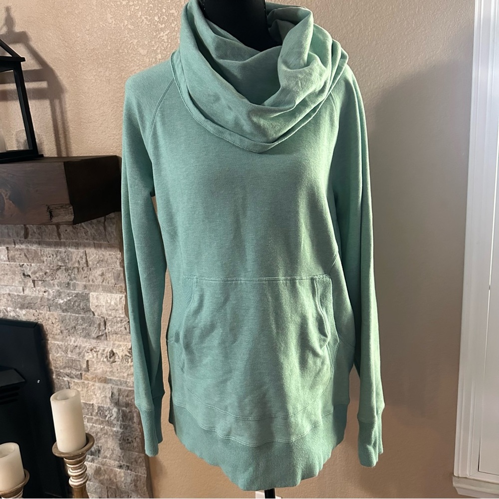 LL Bean cowl neck green sweatshirt kangaroo pocket women M soft cozy